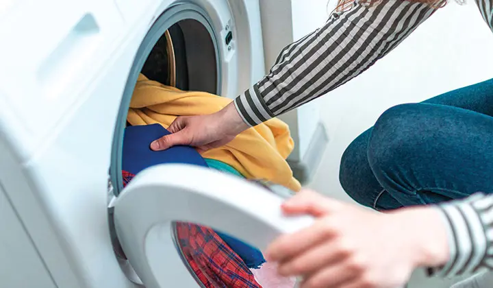 Auch über Textilien wirkt Hautpilz ansteckend