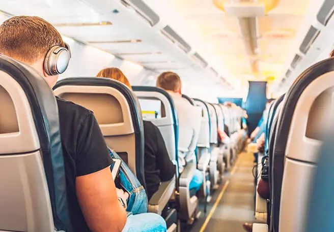 Herausforderung beim Schlafen im Flugzeug