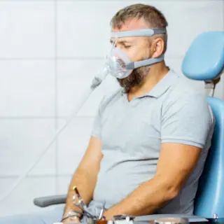 Patient bei Untersuchung im Schlaflabor